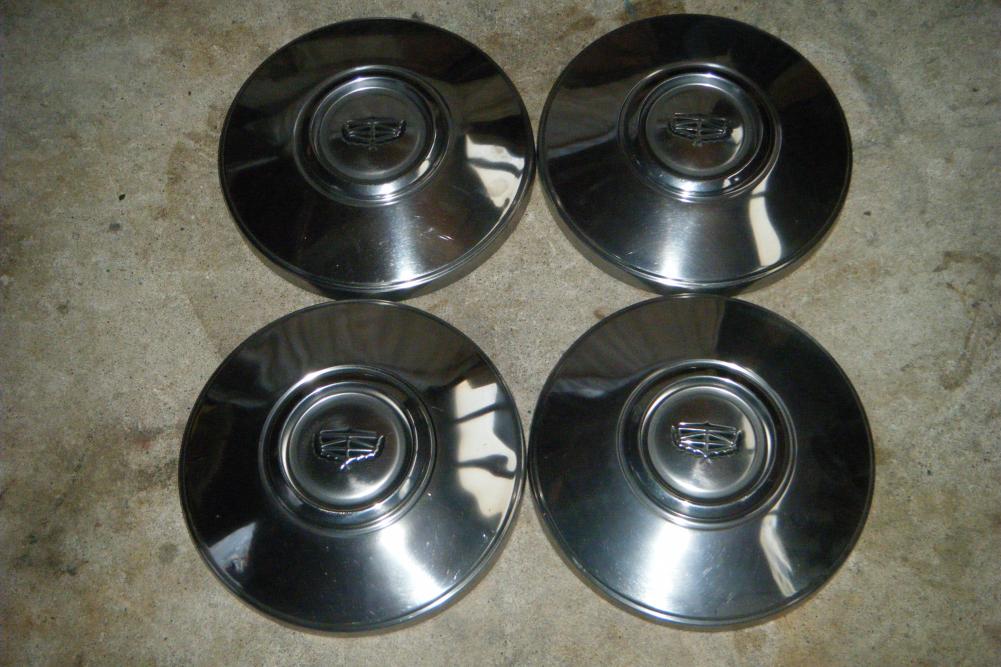 Vintage hubcaps!